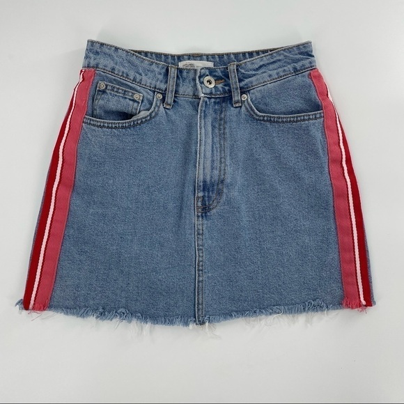Zara Light Wash Denim Jean Mini Skirt Red Stripe - Picture 2 of 11